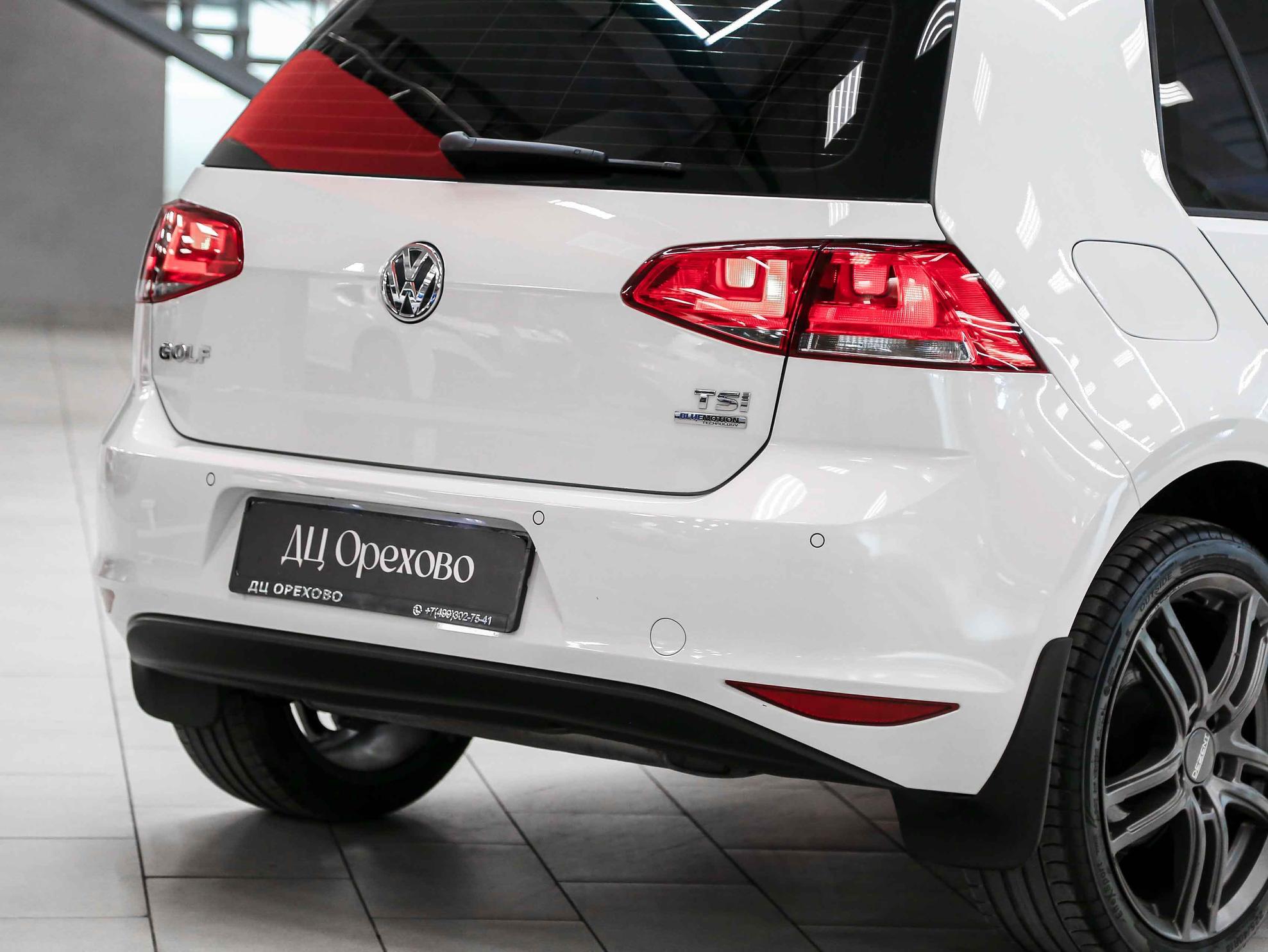Volkswagen Golf 2014, белый, ДЦ Орехово
