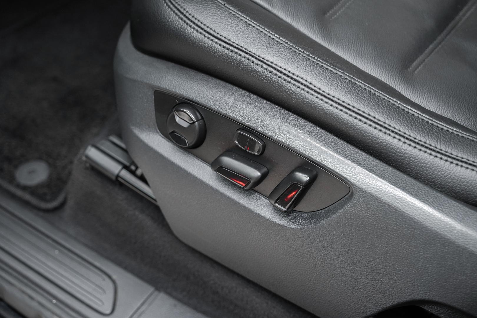 Volkswagen Touareg 2012, черный, ДЦ Орехово