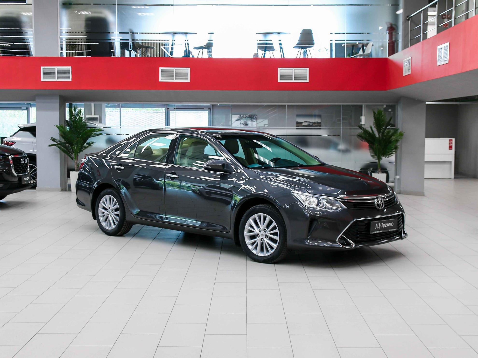 Toyota Camry 2015, серый, ДЦ Орехово
