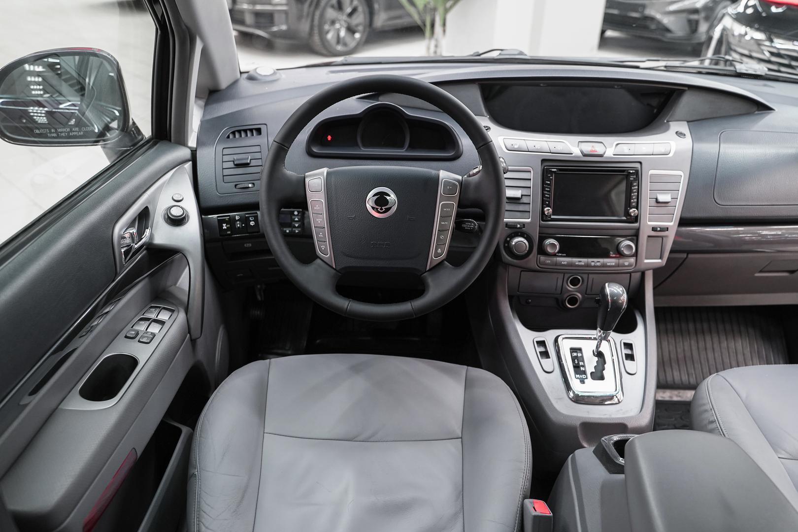 SsangYong Stavic 2014, пурпурный, ДЦ Орехово
