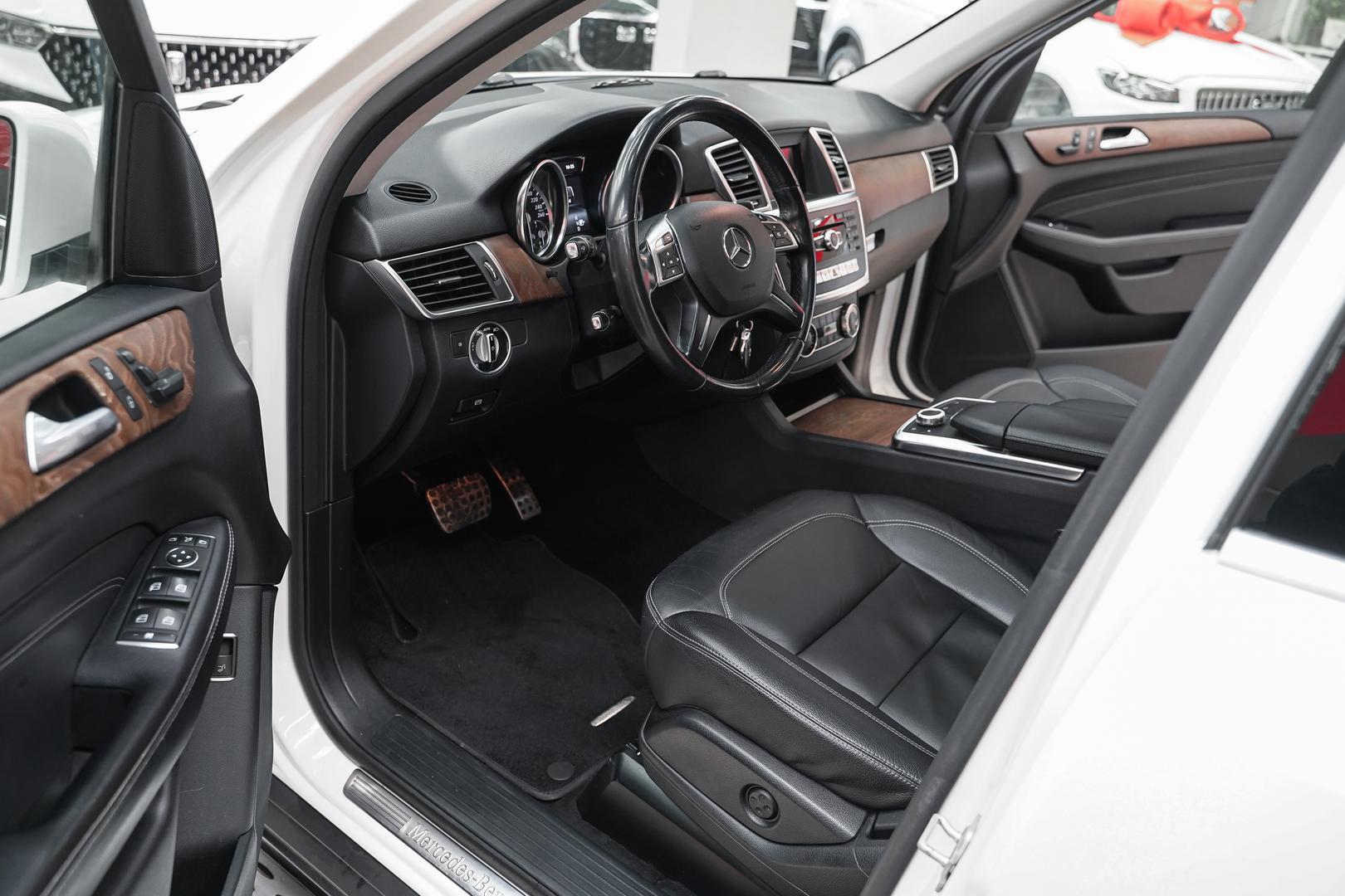 Mercedes-Benz M-Класс 2014, белый, ДЦ Орехово