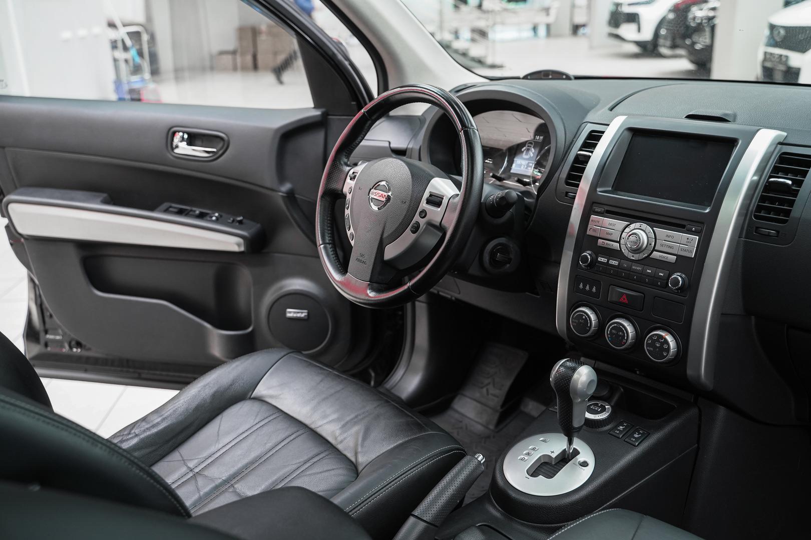 Nissan X-Trail 2012, черный, ДЦ Орехово