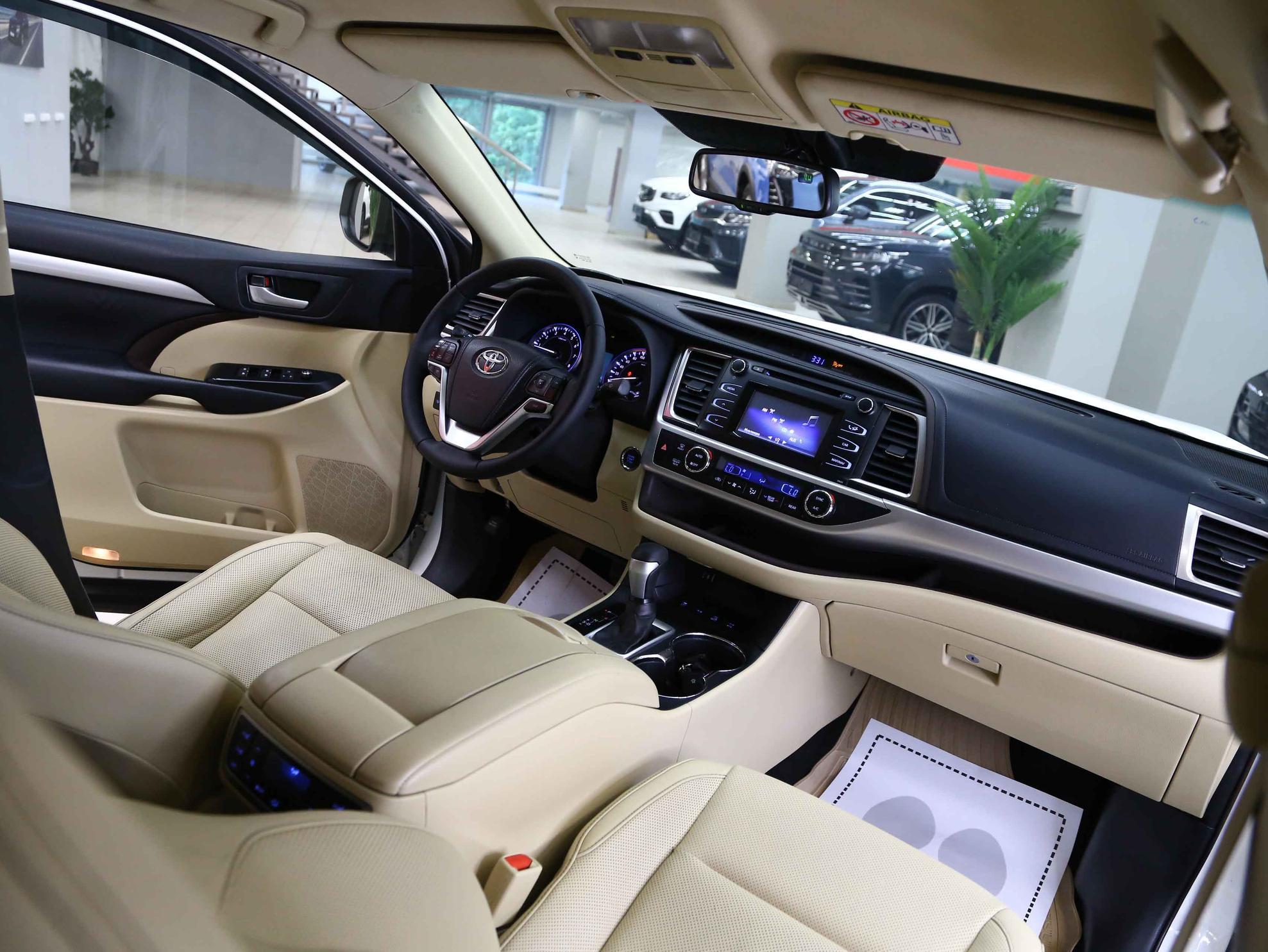 Toyota Highlander 2015, белый, ДЦ Орехово