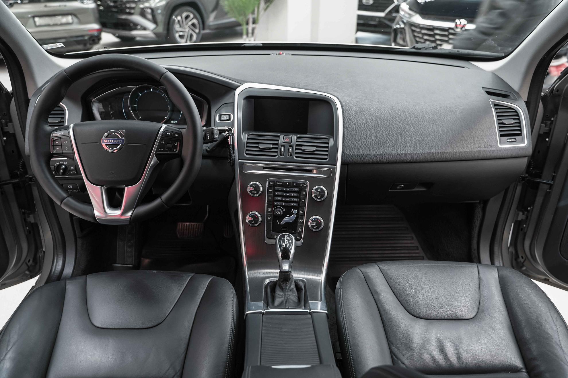 Volvo XC60 2014, бежевый, ДЦ Орехово