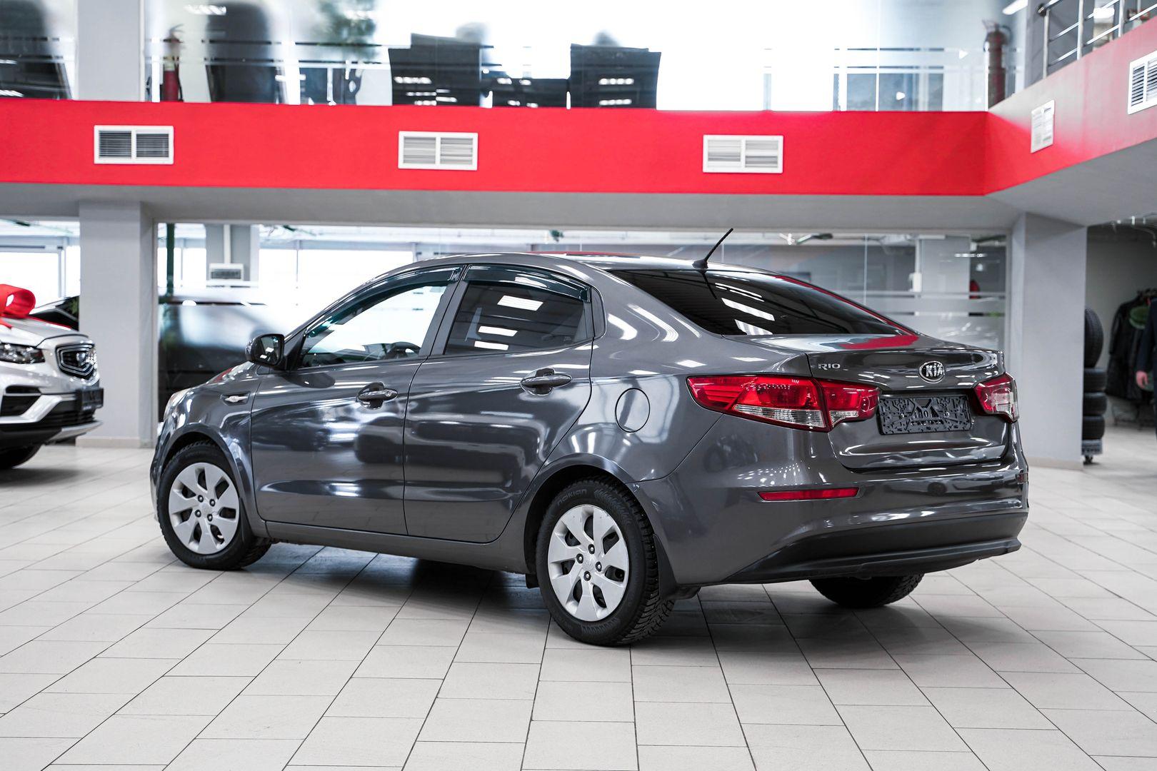 Kia Rio 2015, серый, ДЦ Орехово
