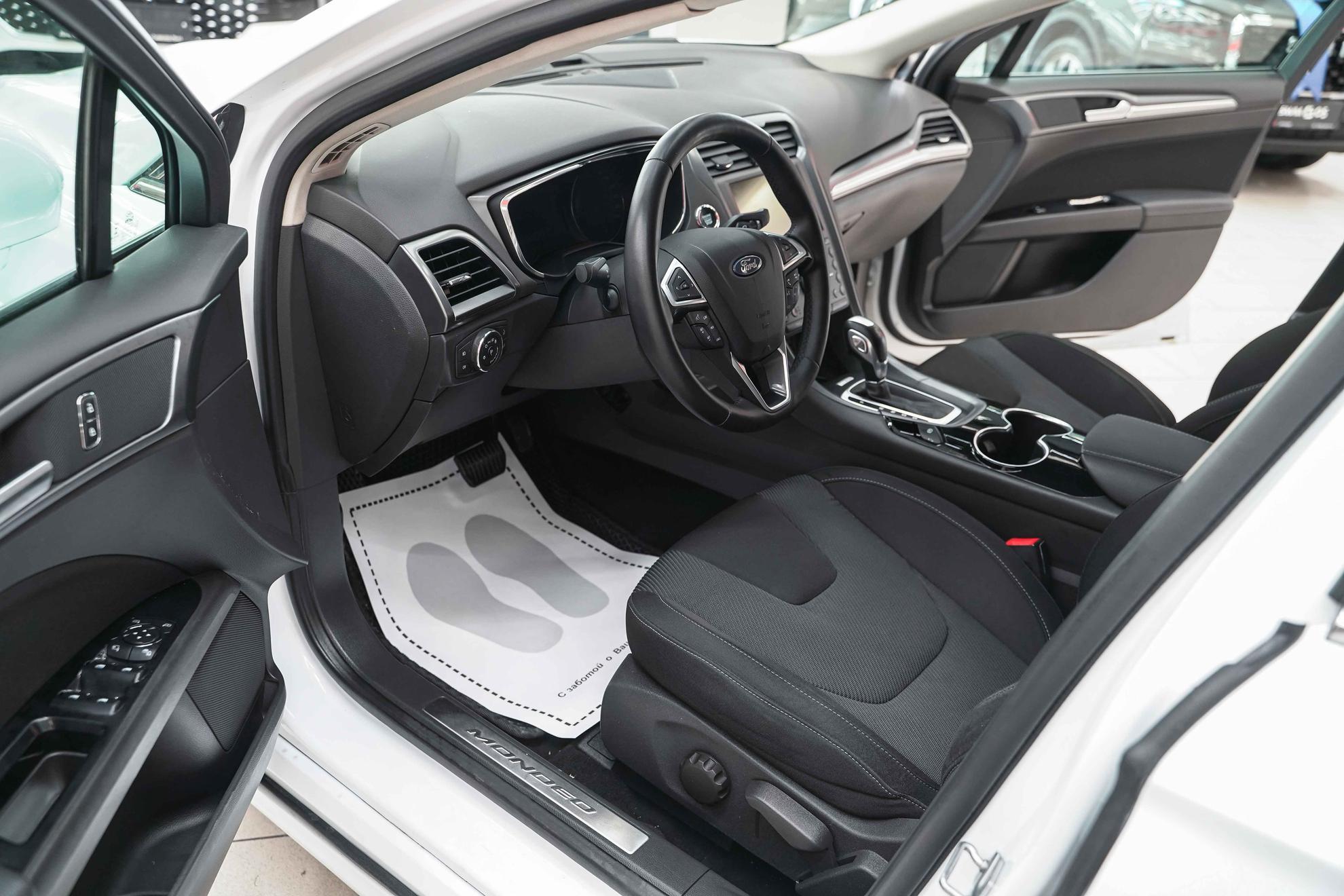 Ford Mondeo 2015, белый, ДЦ Орехово