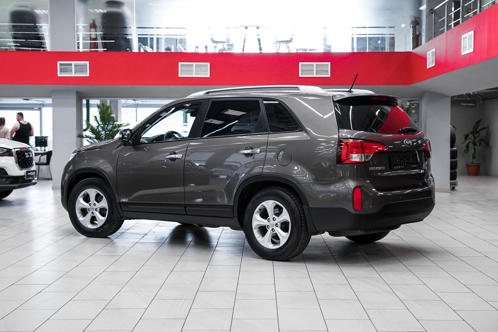 Kia Sorento 2015, бежевый, ДЦ Орехово