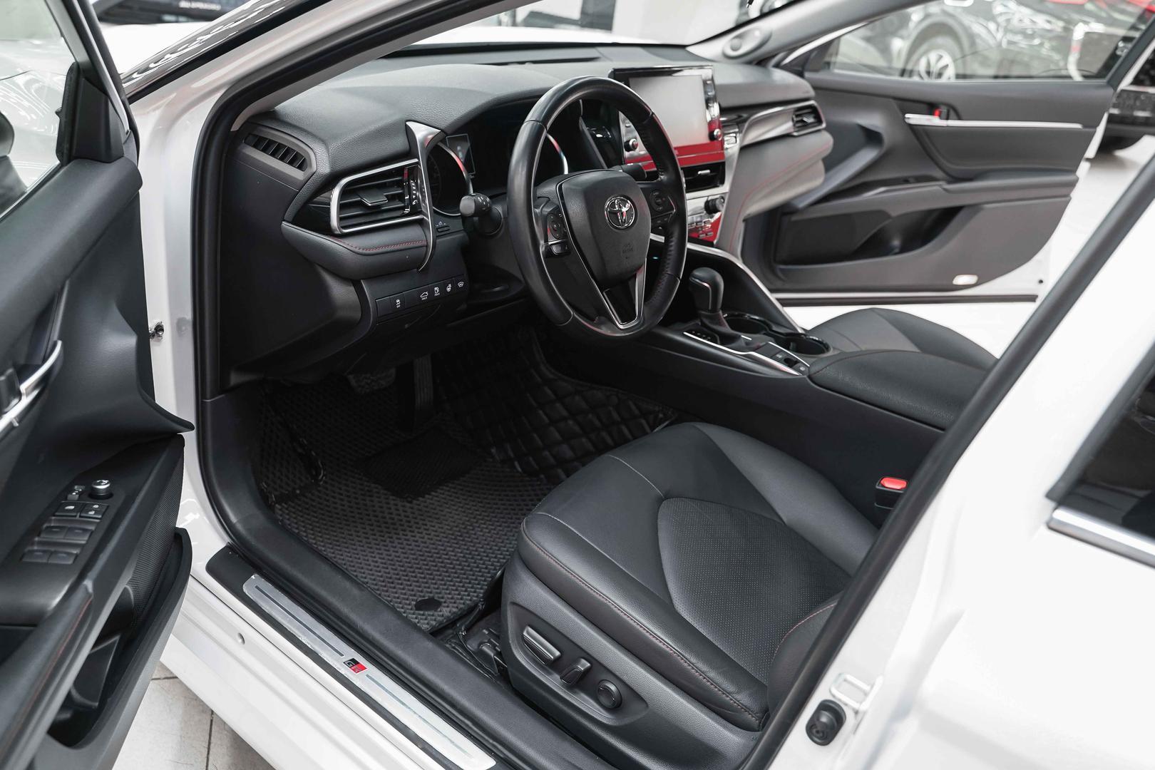 Toyota Camry 2021, белый, ДЦ Орехово
