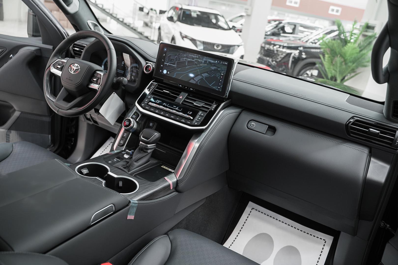 Toyota Land Cruiser 2025, черный, ДЦ Орехово