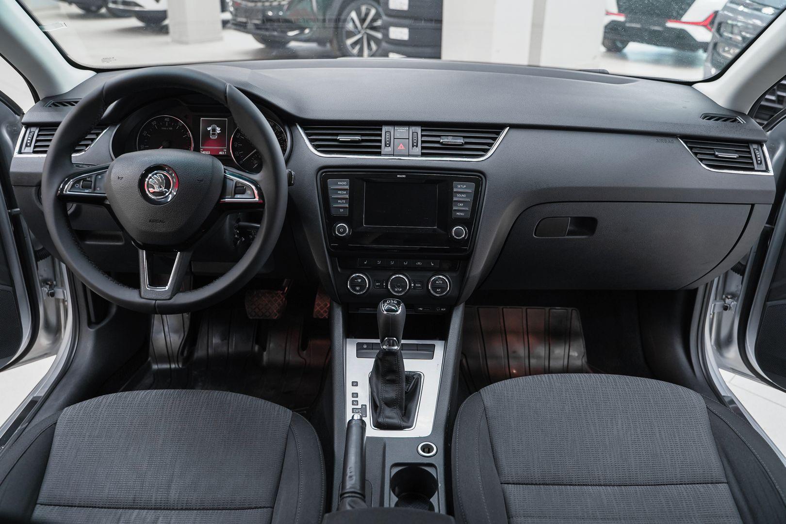 Skoda Octavia 2013, серебряный, ДЦ Орехово