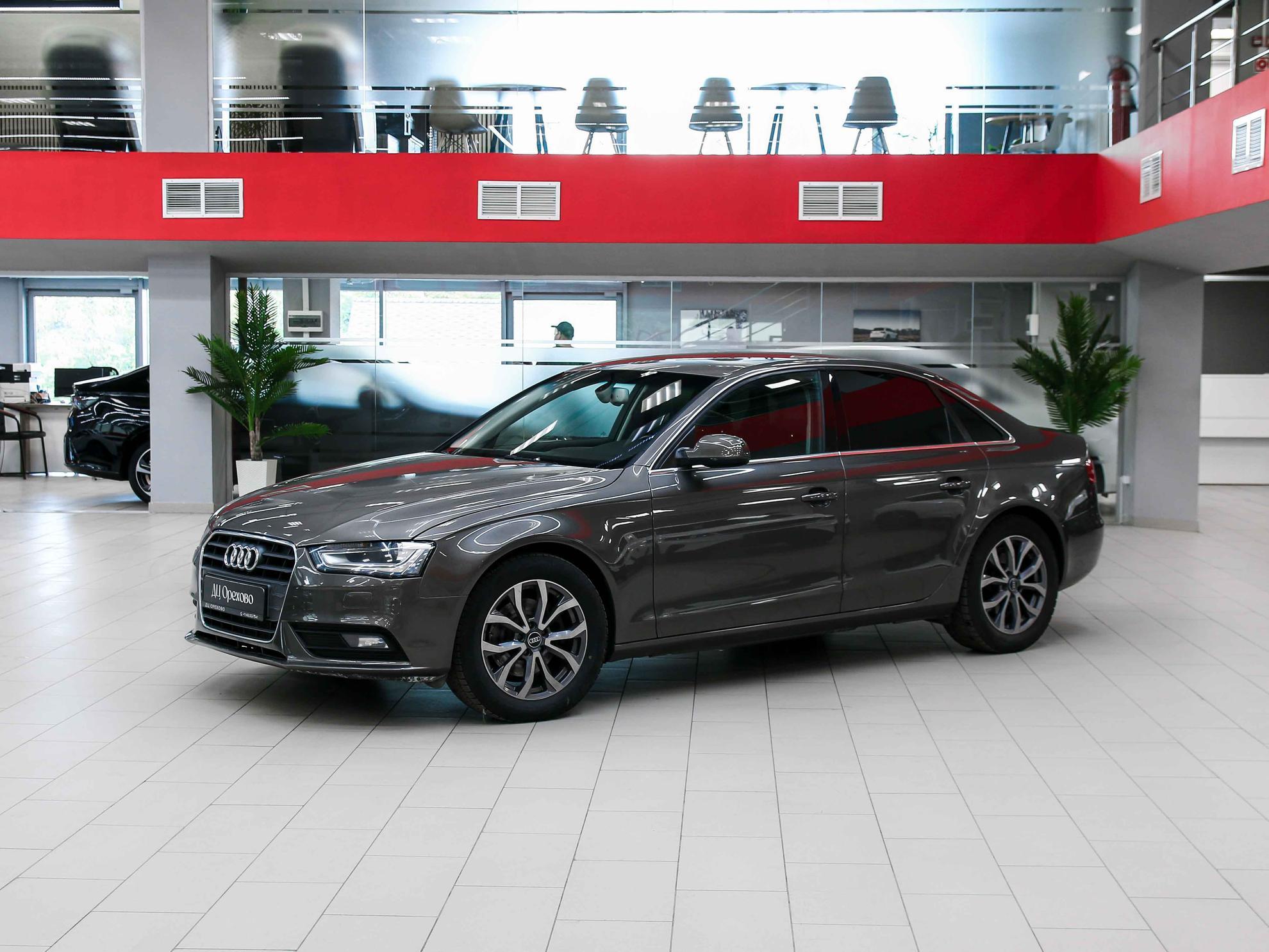 Audi A4 2015, серый, ДЦ Орехово