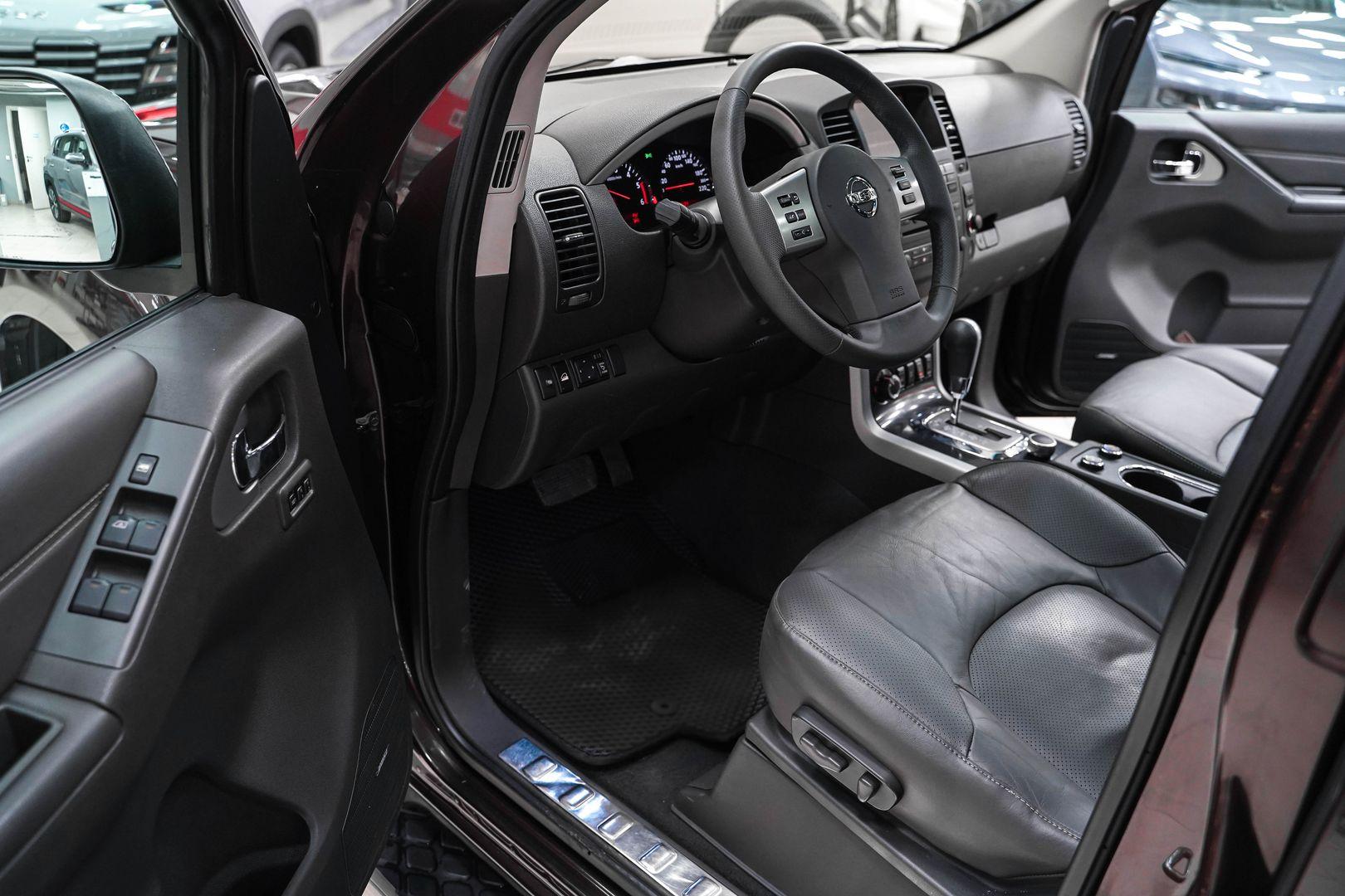 Nissan Pathfinder 2012, коричневый, ДЦ Орехово