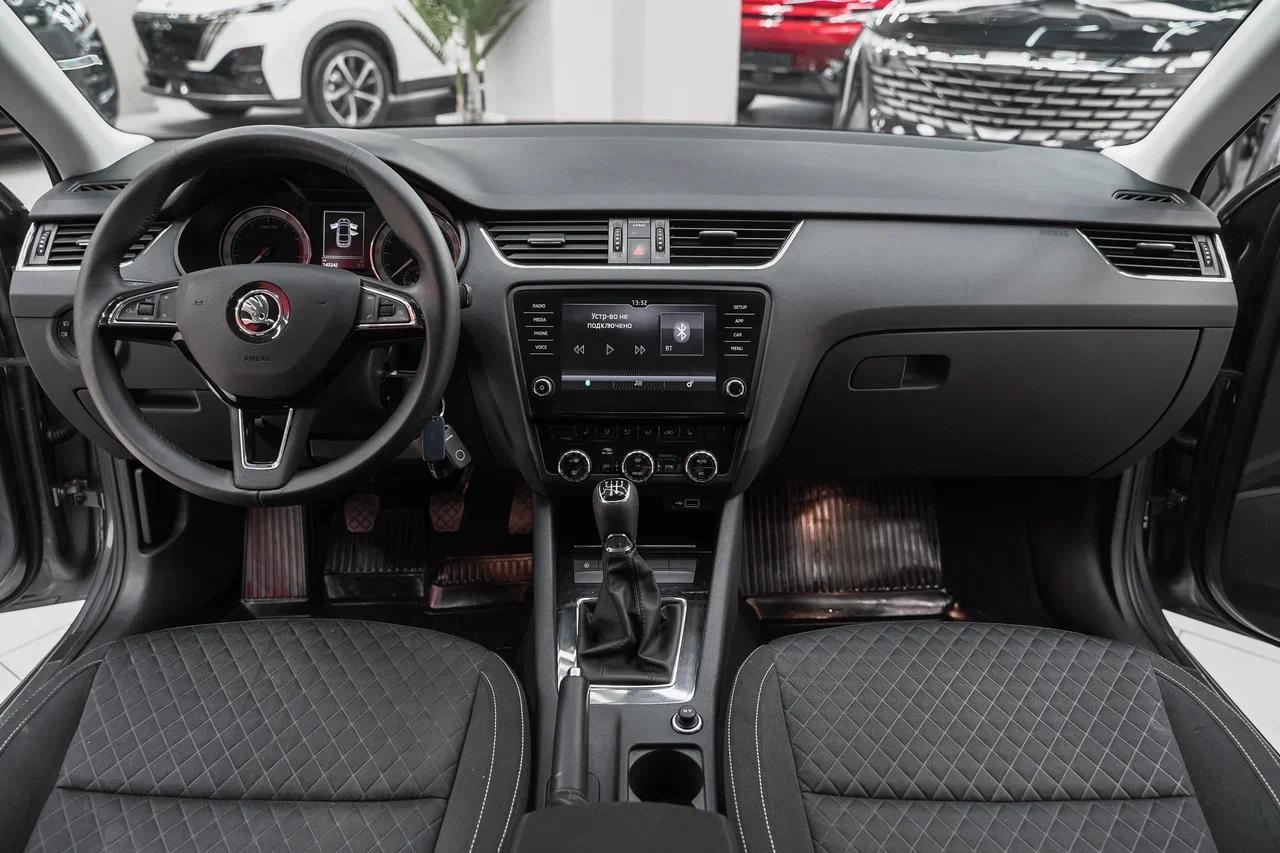 Skoda Octavia 2018, серый, ДЦ Орехово
