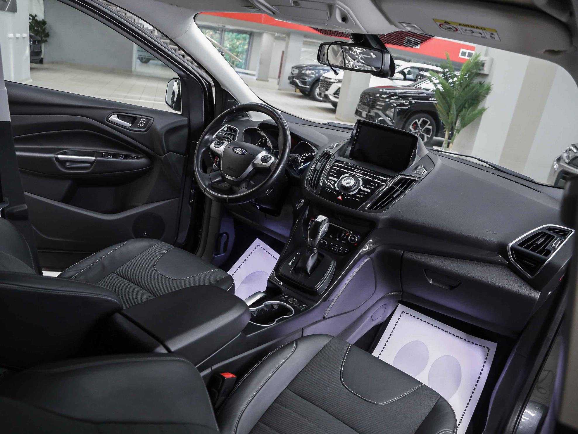 Ford Kuga 2015, серый, ДЦ Орехово