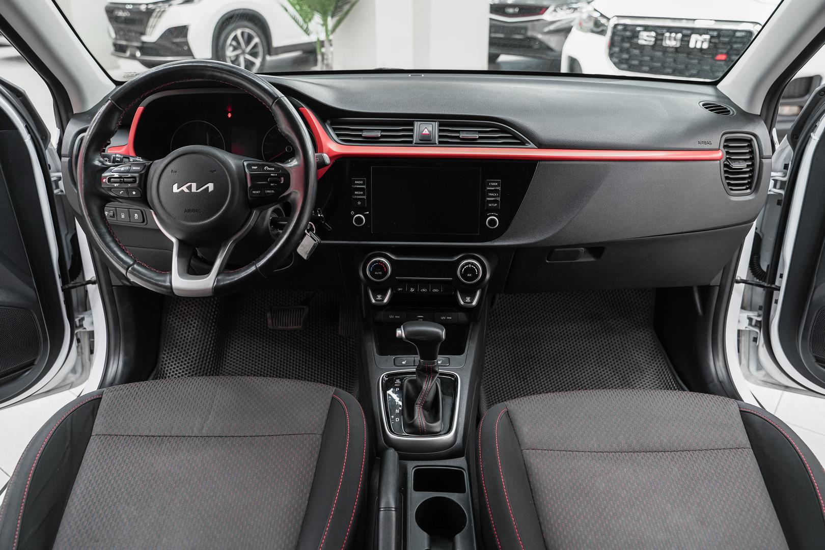Kia Rio 2021, белый, ДЦ Орехово
