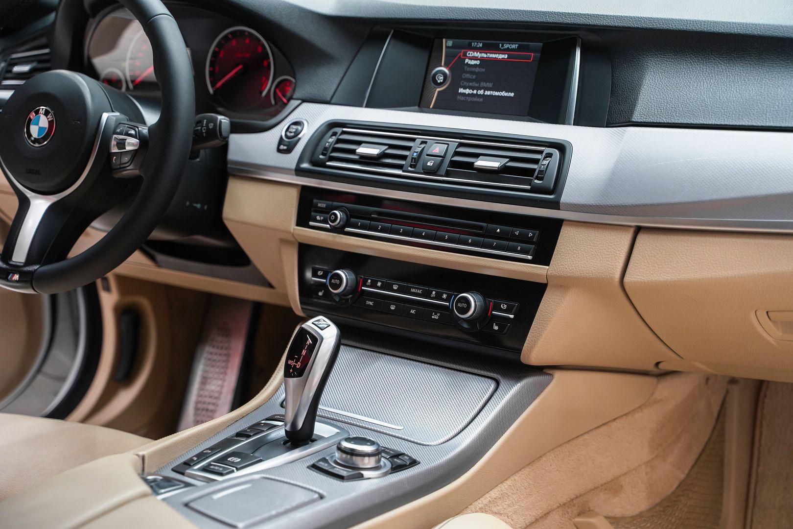 BMW 5 серии 2014, белый, ДЦ Орехово