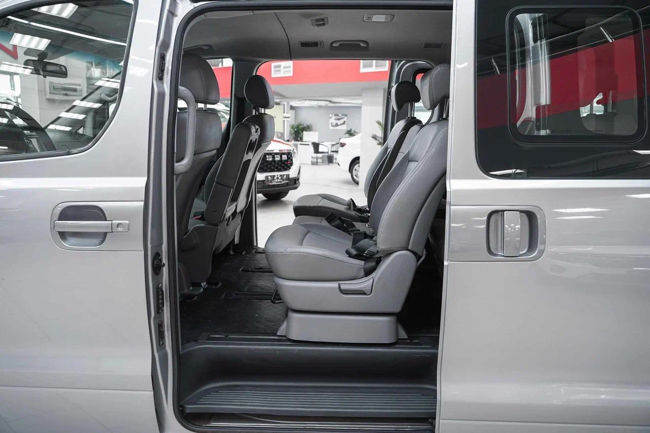 Hyundai Grand Starex 2014, серый, ДЦ Орехово