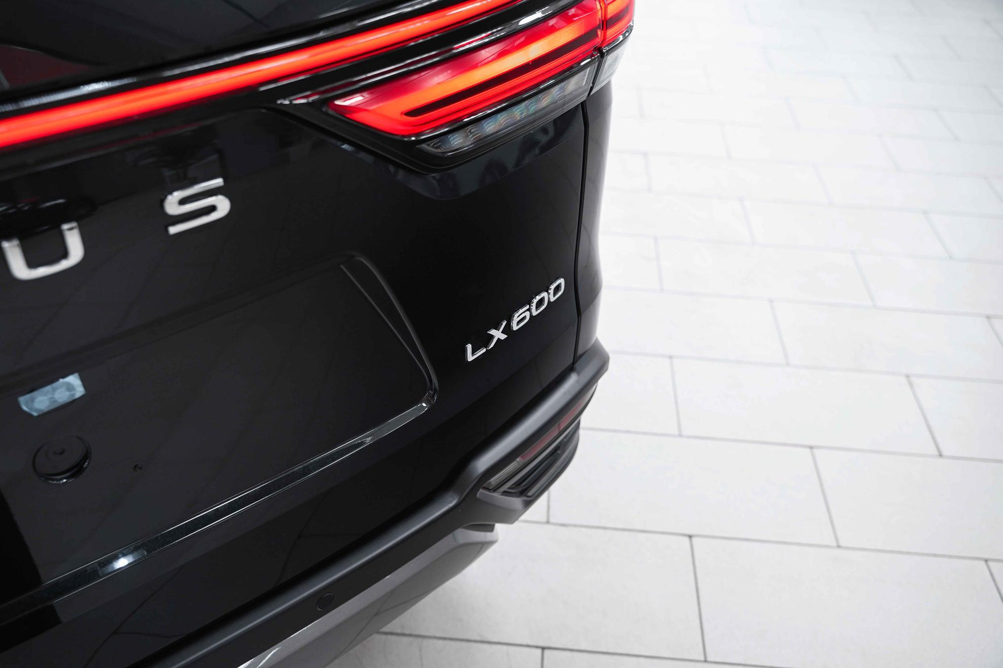 Lexus LX 2026, черный, ДЦ Орехово