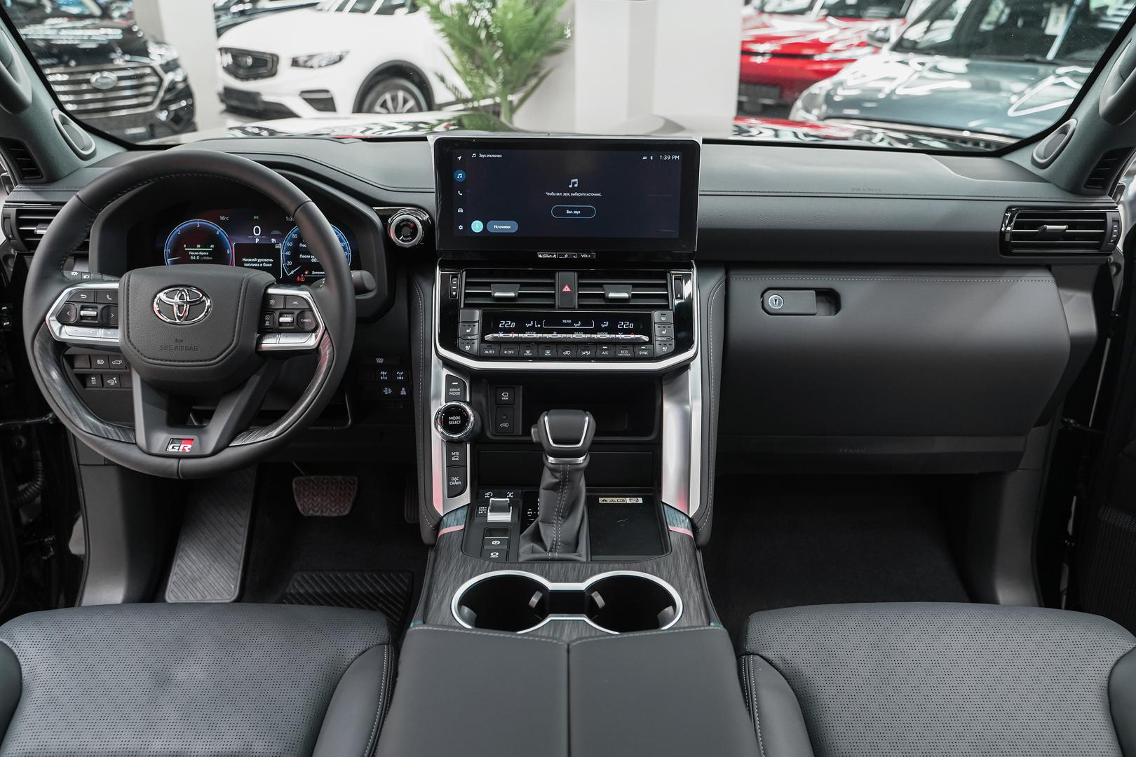 Toyota Land Cruiser 2025, черный, ДЦ Орехово