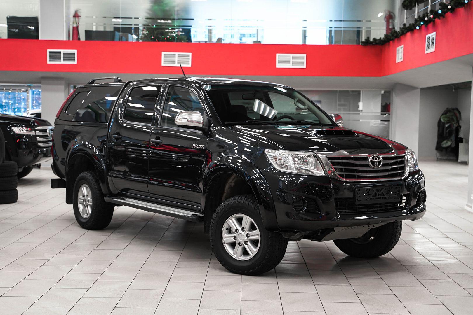 Toyota Hilux 2011, черный, ДЦ Орехово
