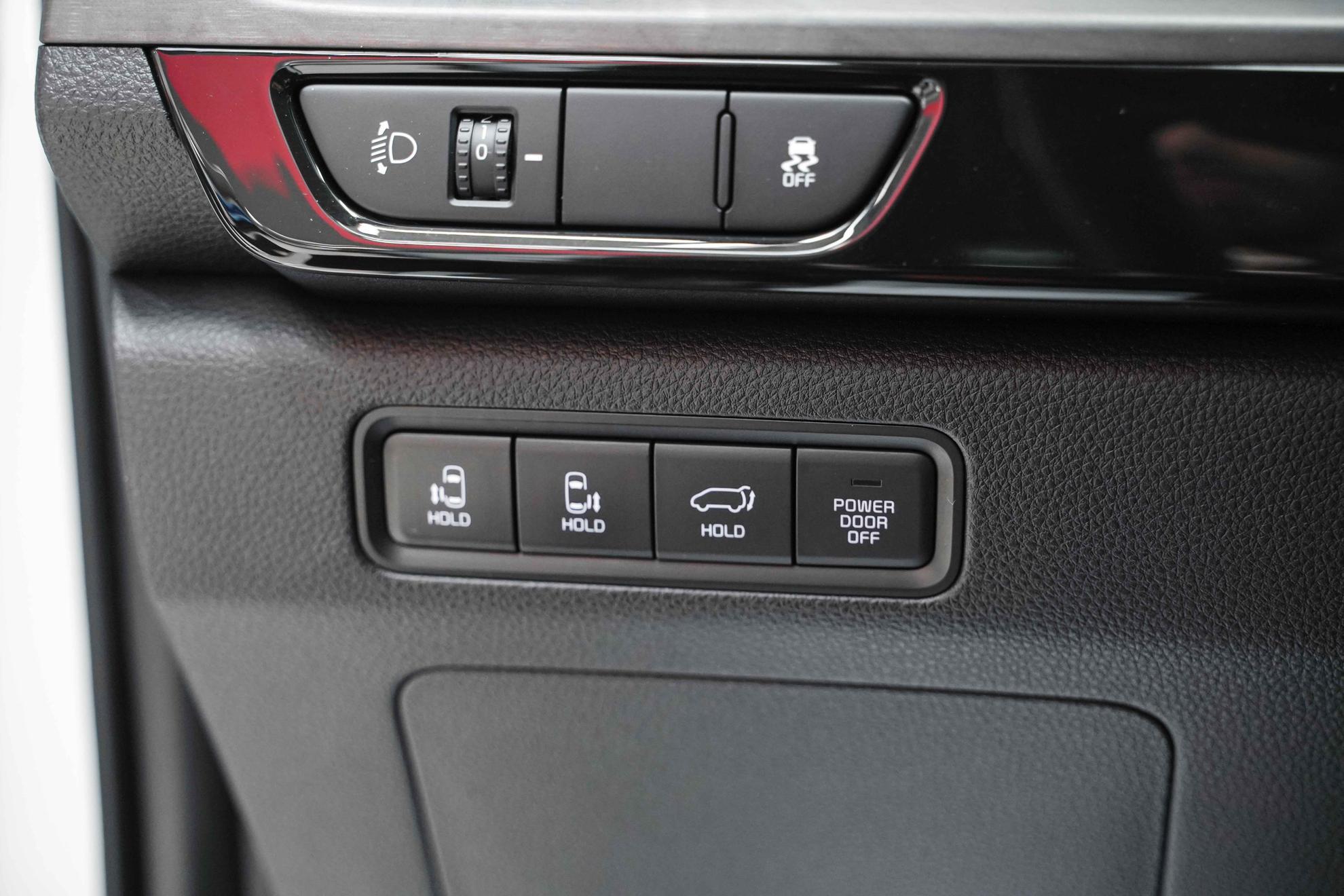 Kia Carnival 2023, белый, ДЦ Орехово