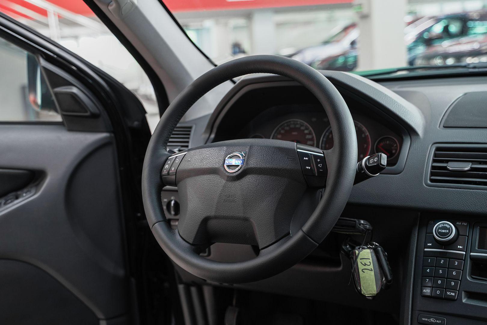 Volvo XC90 2010, черный, ДЦ Орехово