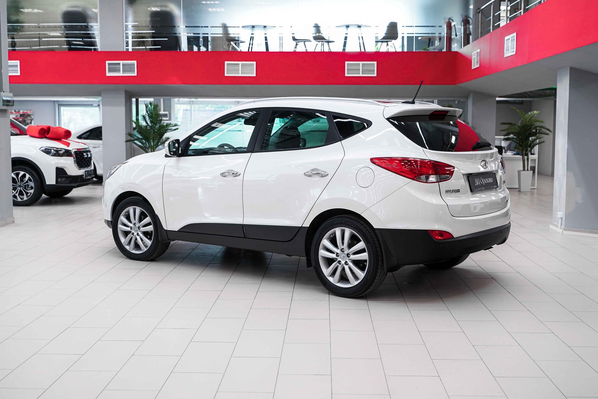 Hyundai ix35 2012, белый, ДЦ Орехово