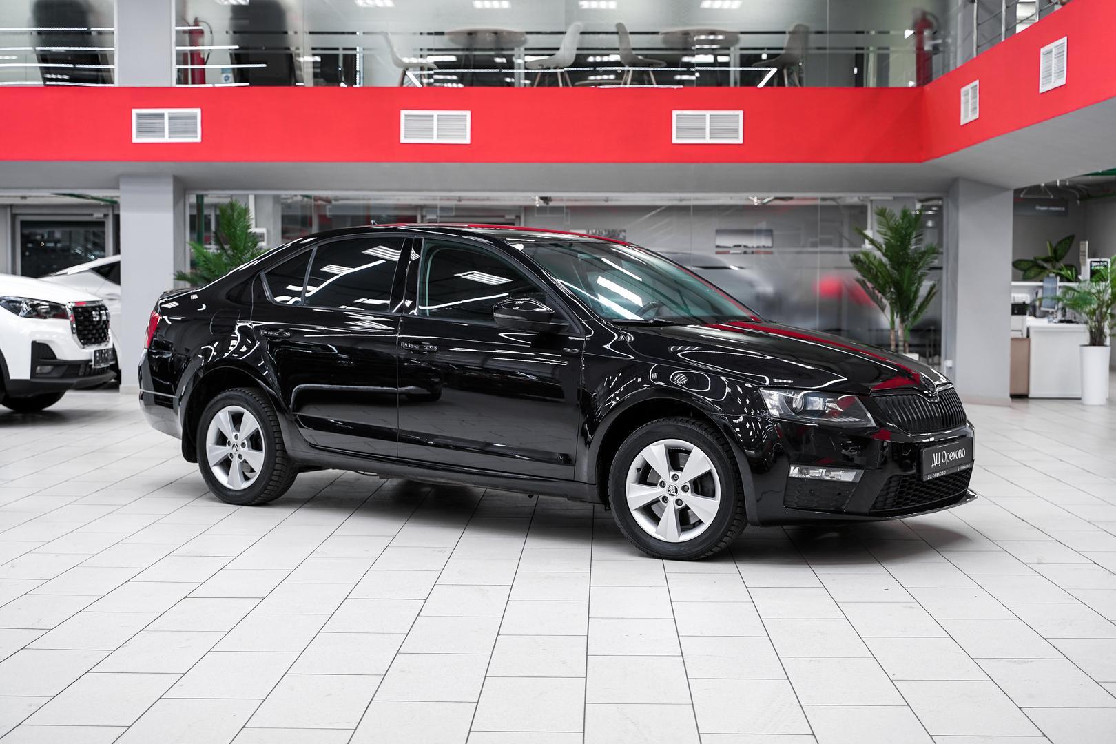 Skoda Octavia 2013, черный, ДЦ Орехово