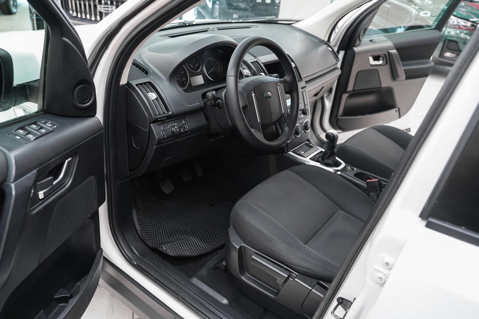 Land Rover Freelander 2011, белый, ДЦ Орехово