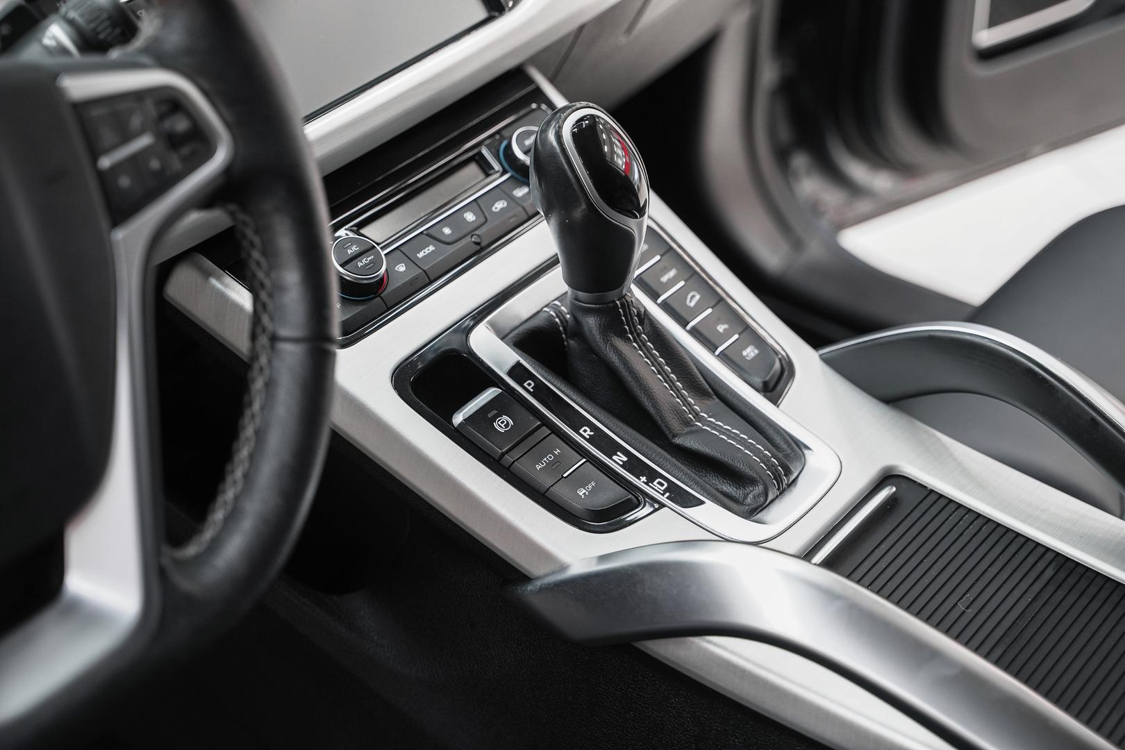 Geely Atlas 2021, серый, ДЦ Орехово