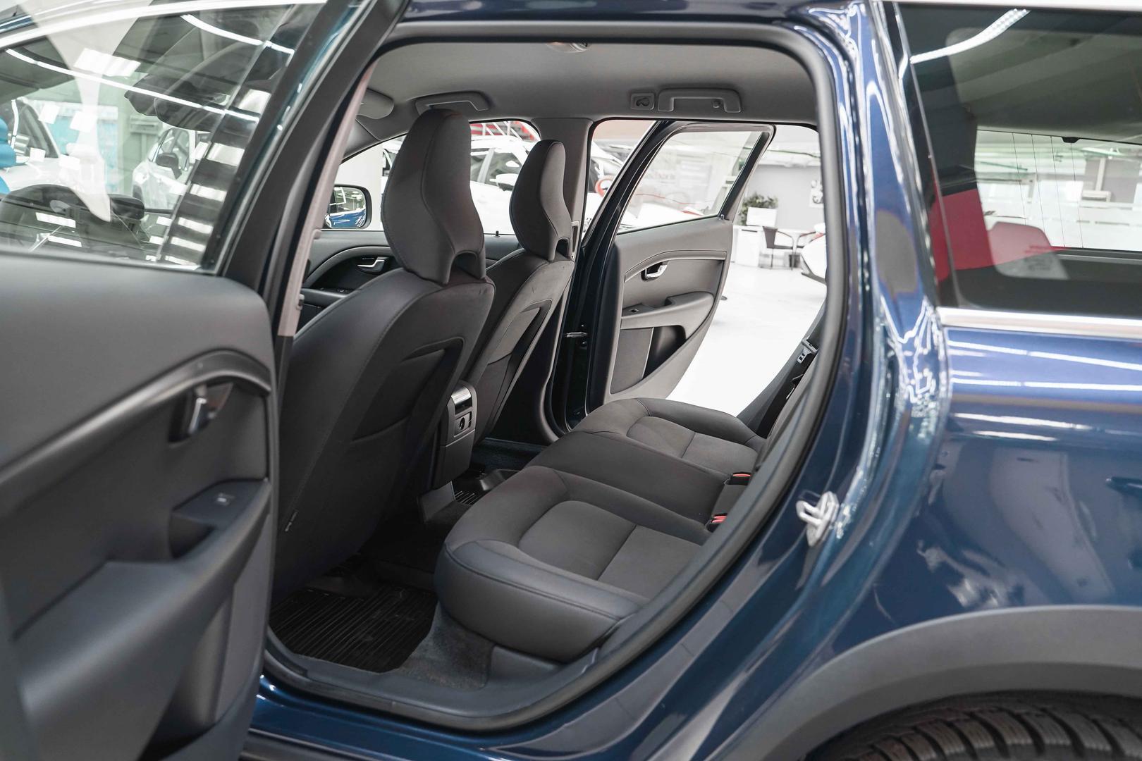 Volvo XC70 2014, синий, ДЦ Орехово