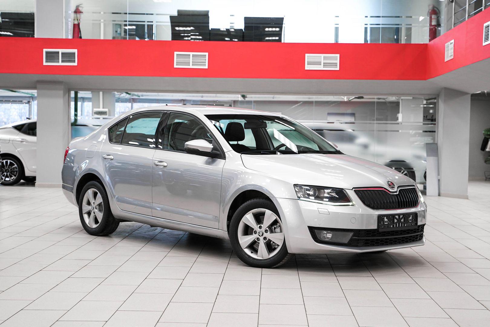 Skoda Octavia 2013, серебряный, ДЦ Орехово