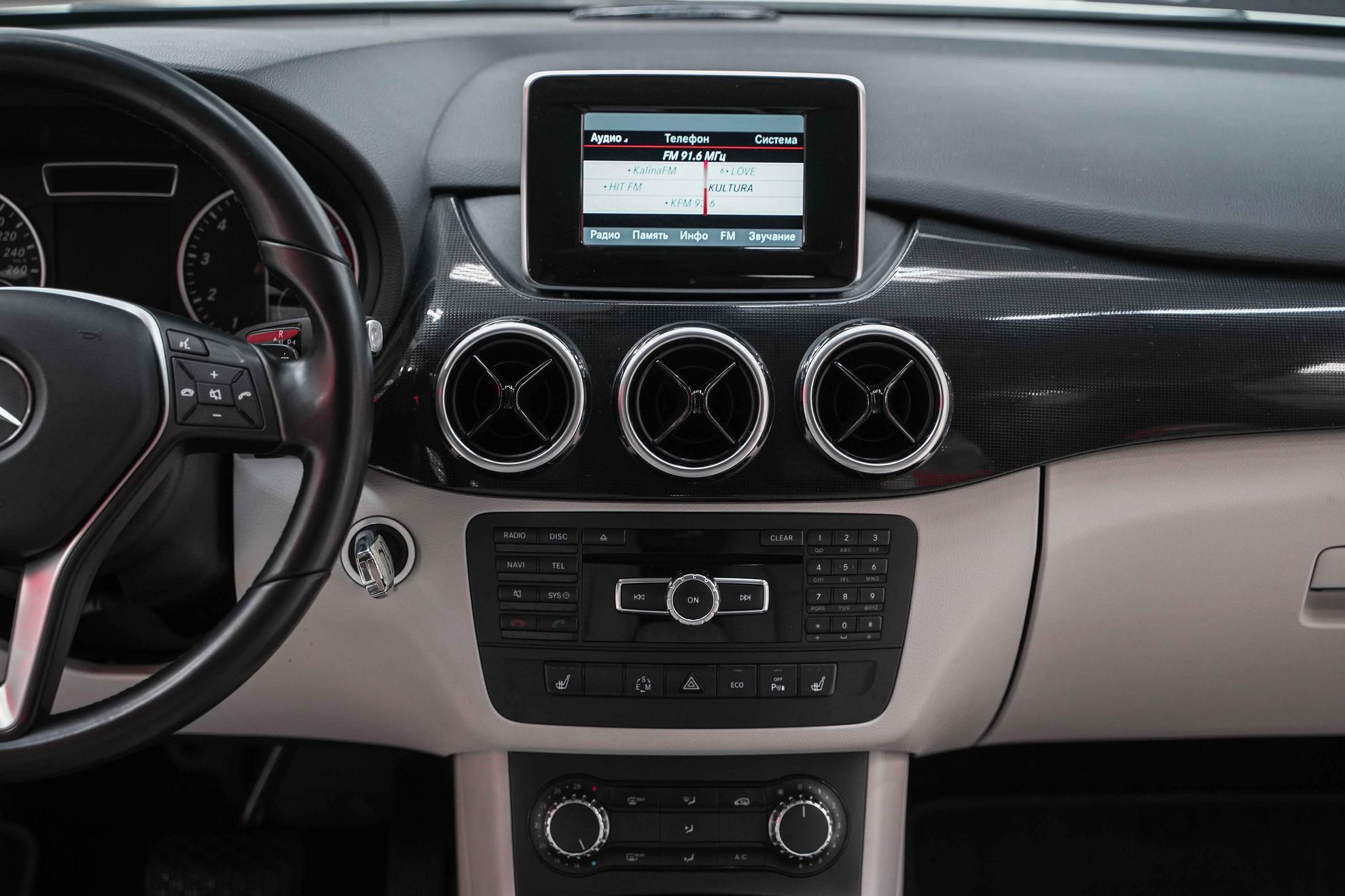 Mercedes-Benz B-Класс 2013, белый, ДЦ Орехово