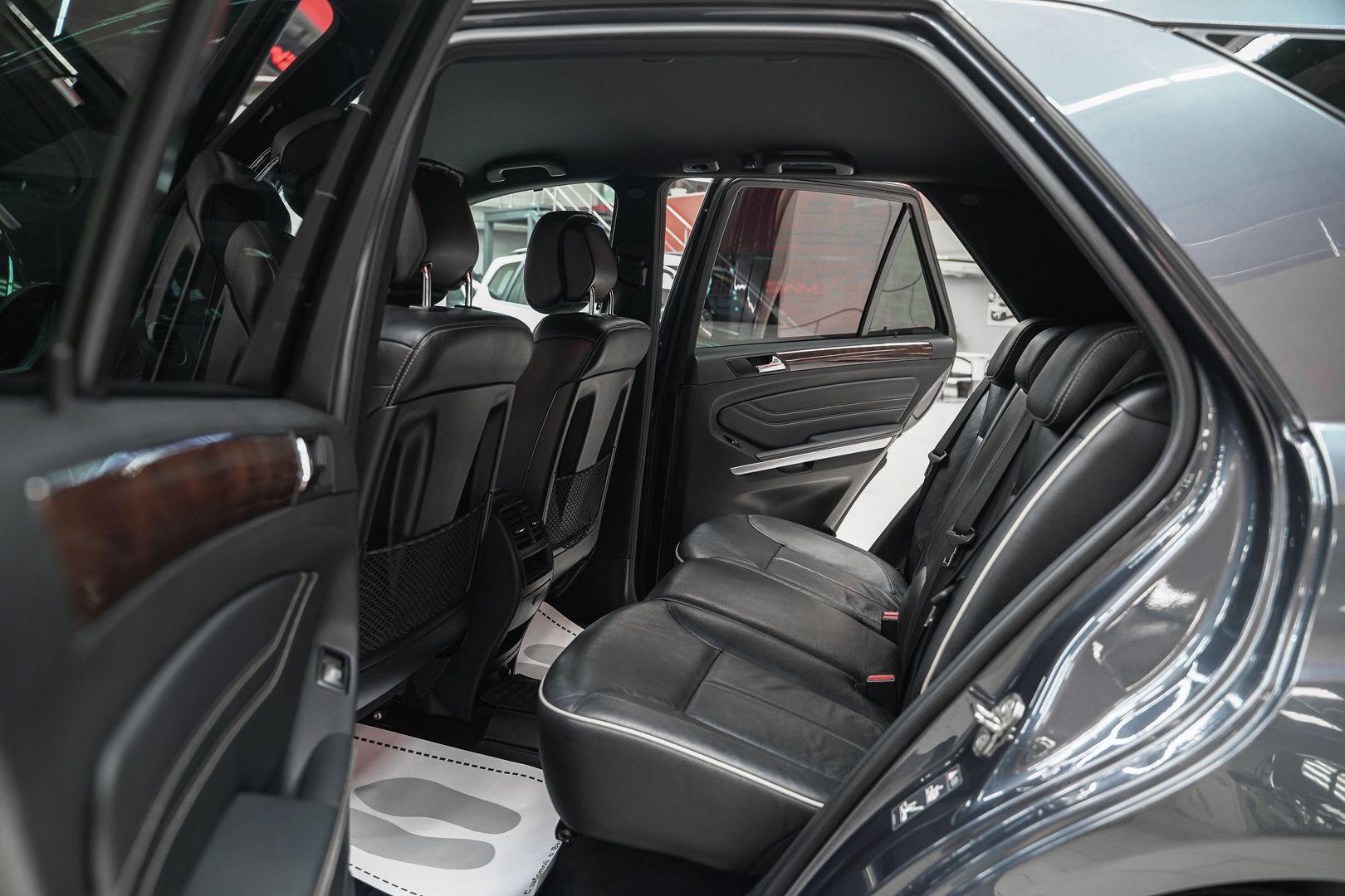 Mercedes-Benz M-Класс 2011, серый, ДЦ Орехово