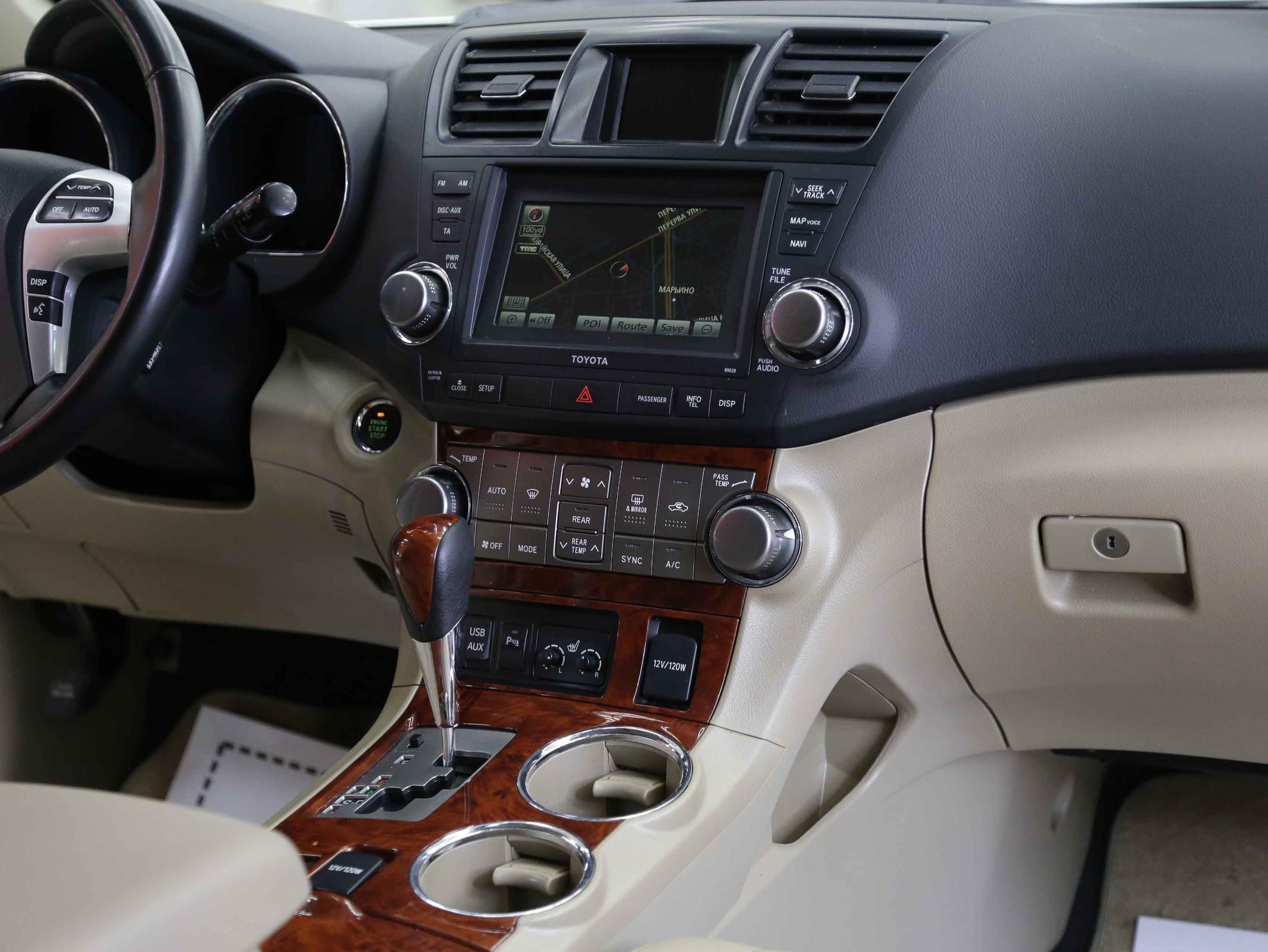 Toyota Highlander 2012, белый, ДЦ Орехово