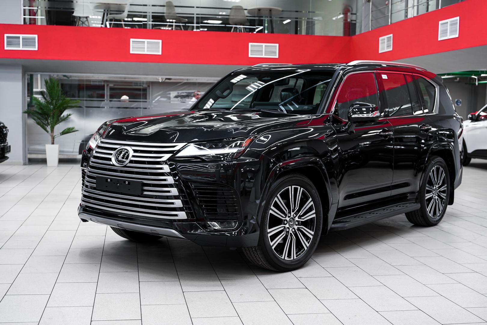Lexus LX 2025, черный, ДЦ Орехово