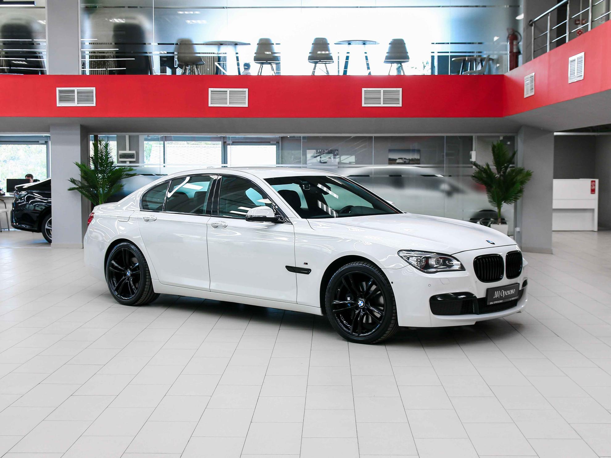 BMW 7 серии 2014, белый, ДЦ Орехово
