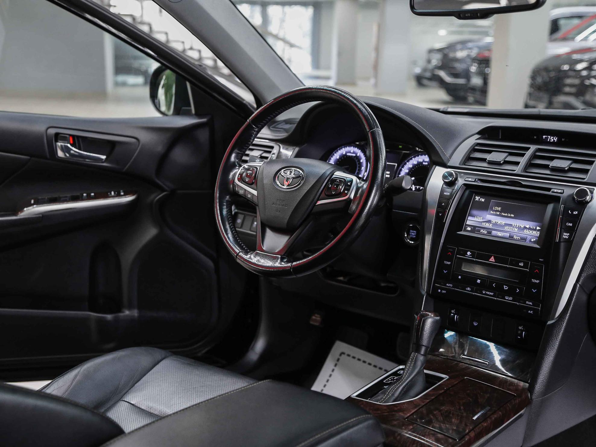 Toyota Camry 2016, черный, ДЦ Орехово