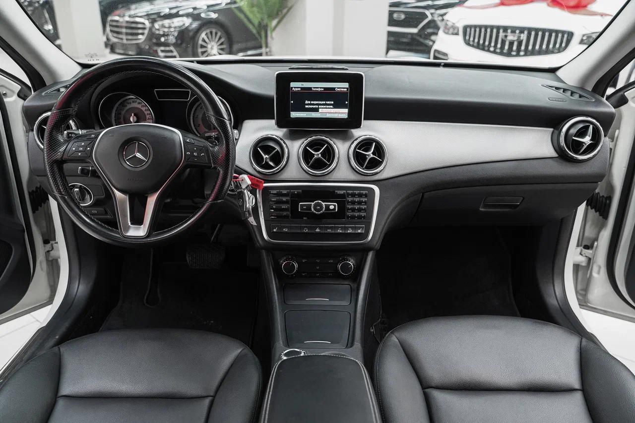 Mercedes-Benz GLA 2014, белый, ДЦ Орехово