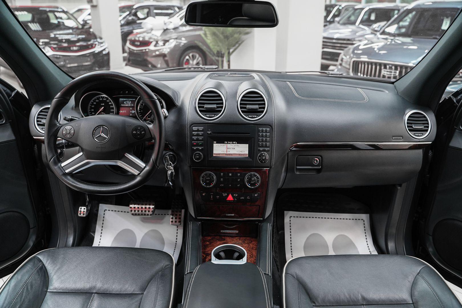 Mercedes-Benz M-Класс 2011, серый, ДЦ Орехово