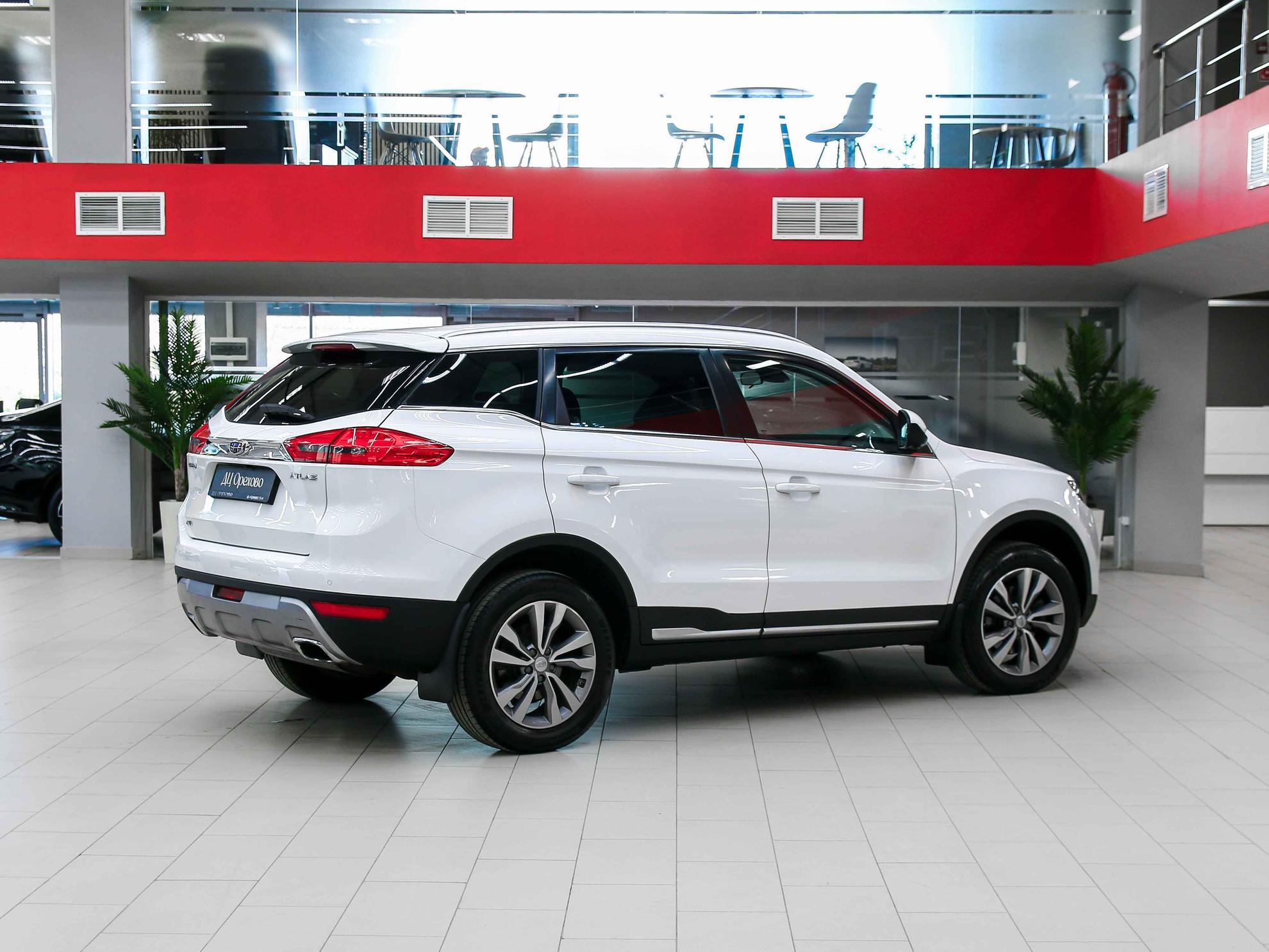 Geely Atlas 2019, белый, ДЦ Орехово