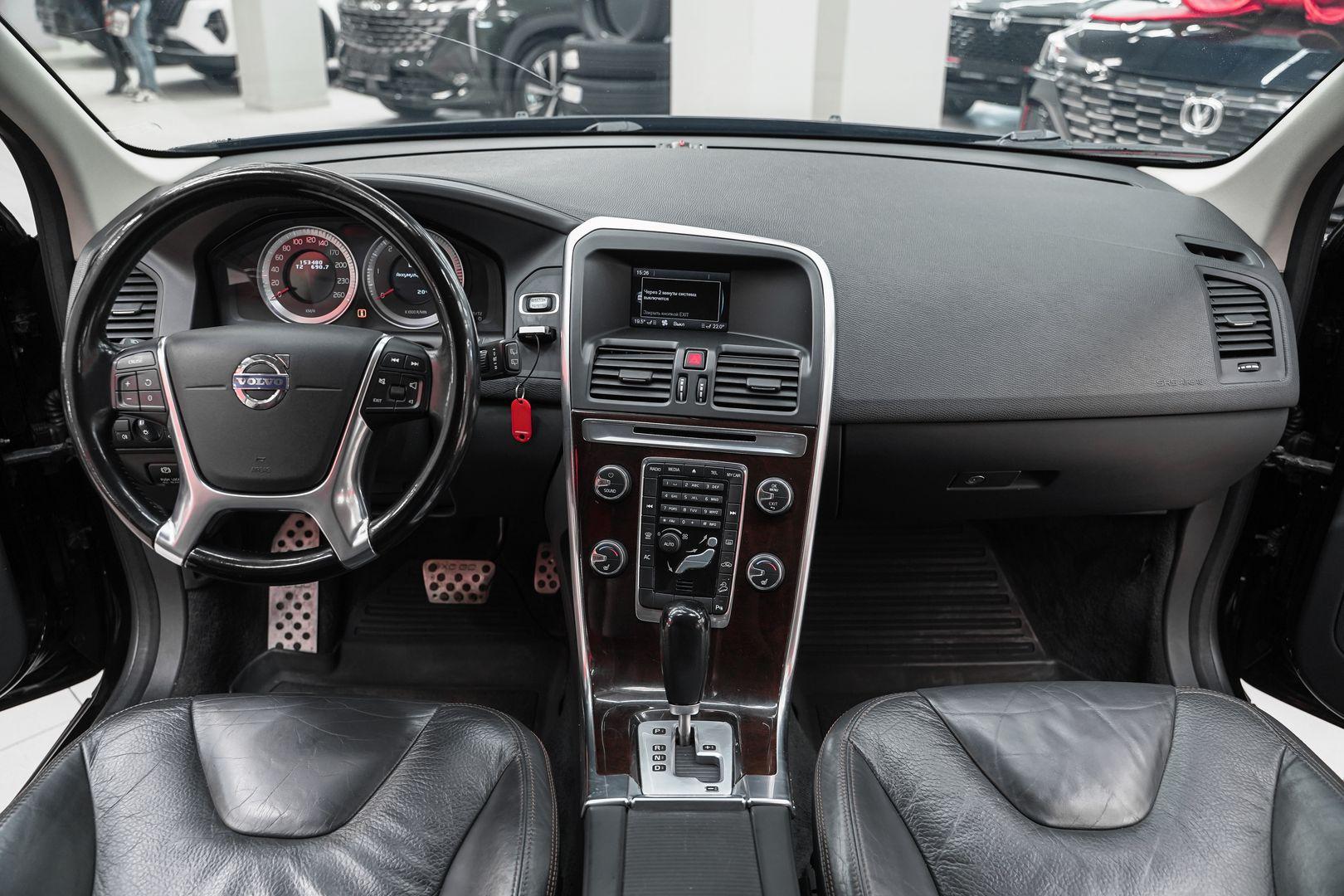 Volvo XC60 2012, черный, ДЦ Орехово