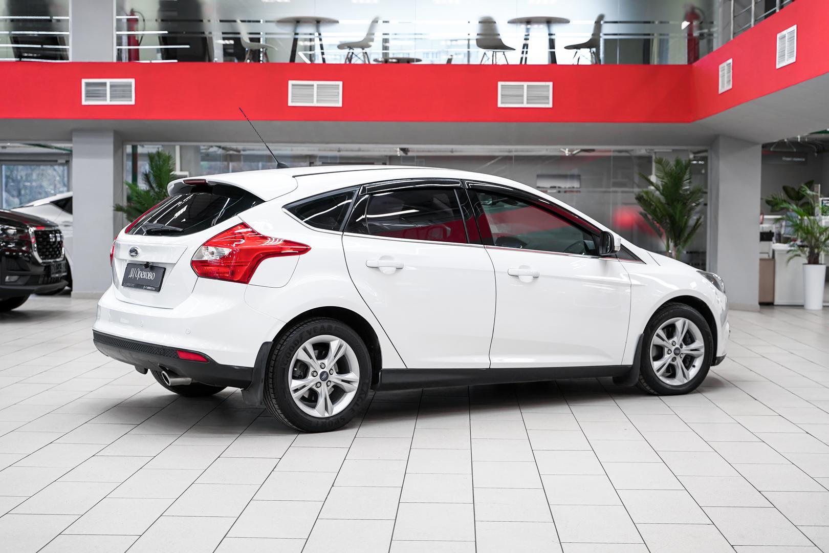 Ford Focus 2011, белый, ДЦ Орехово