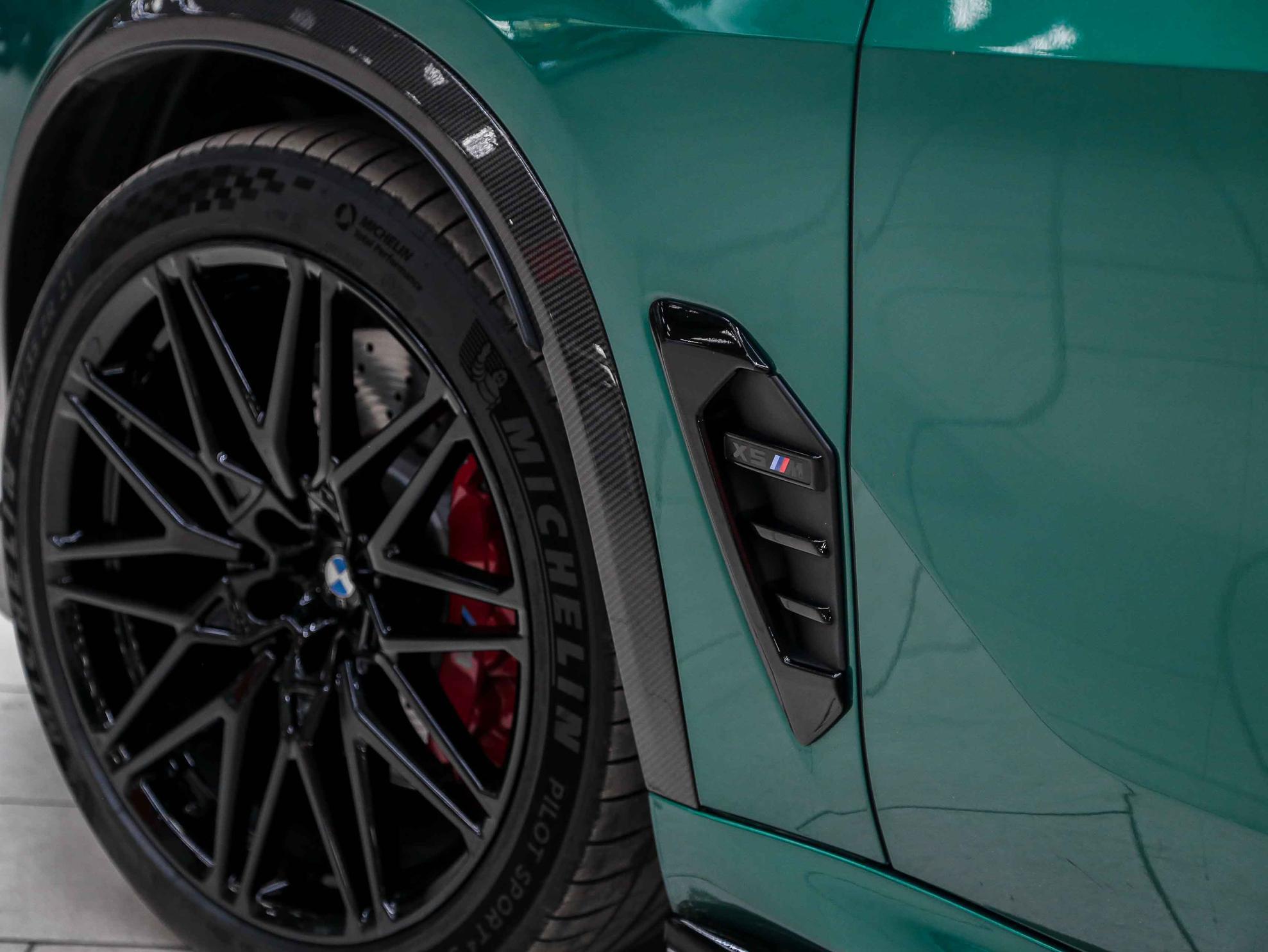 BMW X5 M 2023, зеленый, ДЦ Орехово
