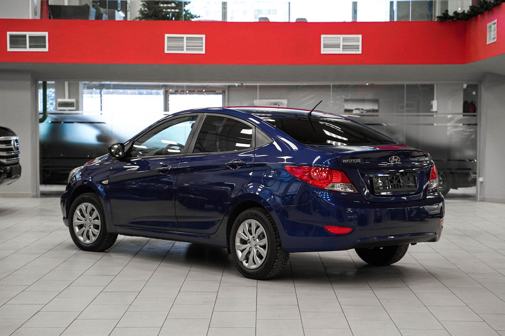 Hyundai Solaris 2011, синий, ДЦ Орехово