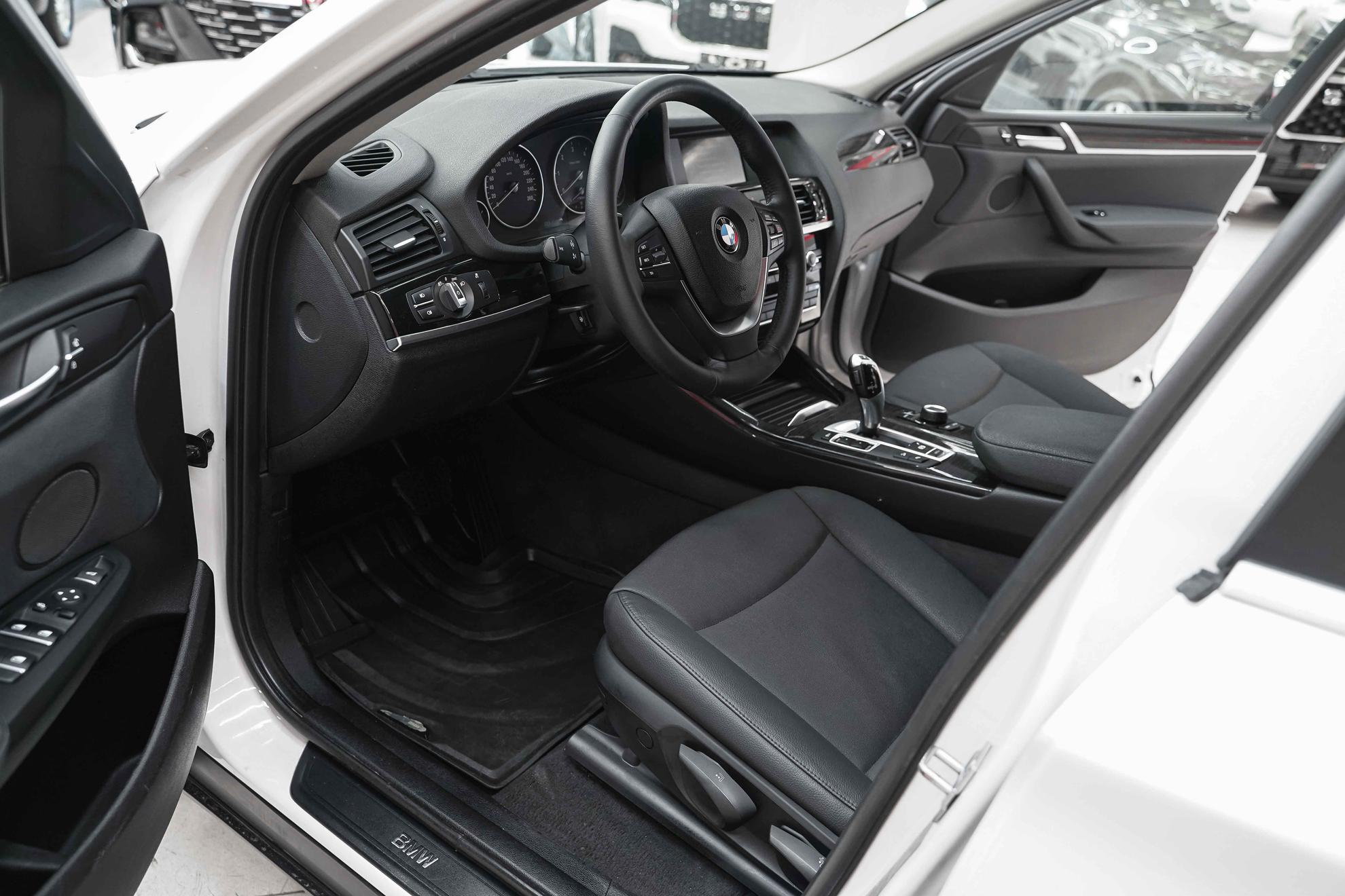 BMW X4 2017, белый, ДЦ Орехово