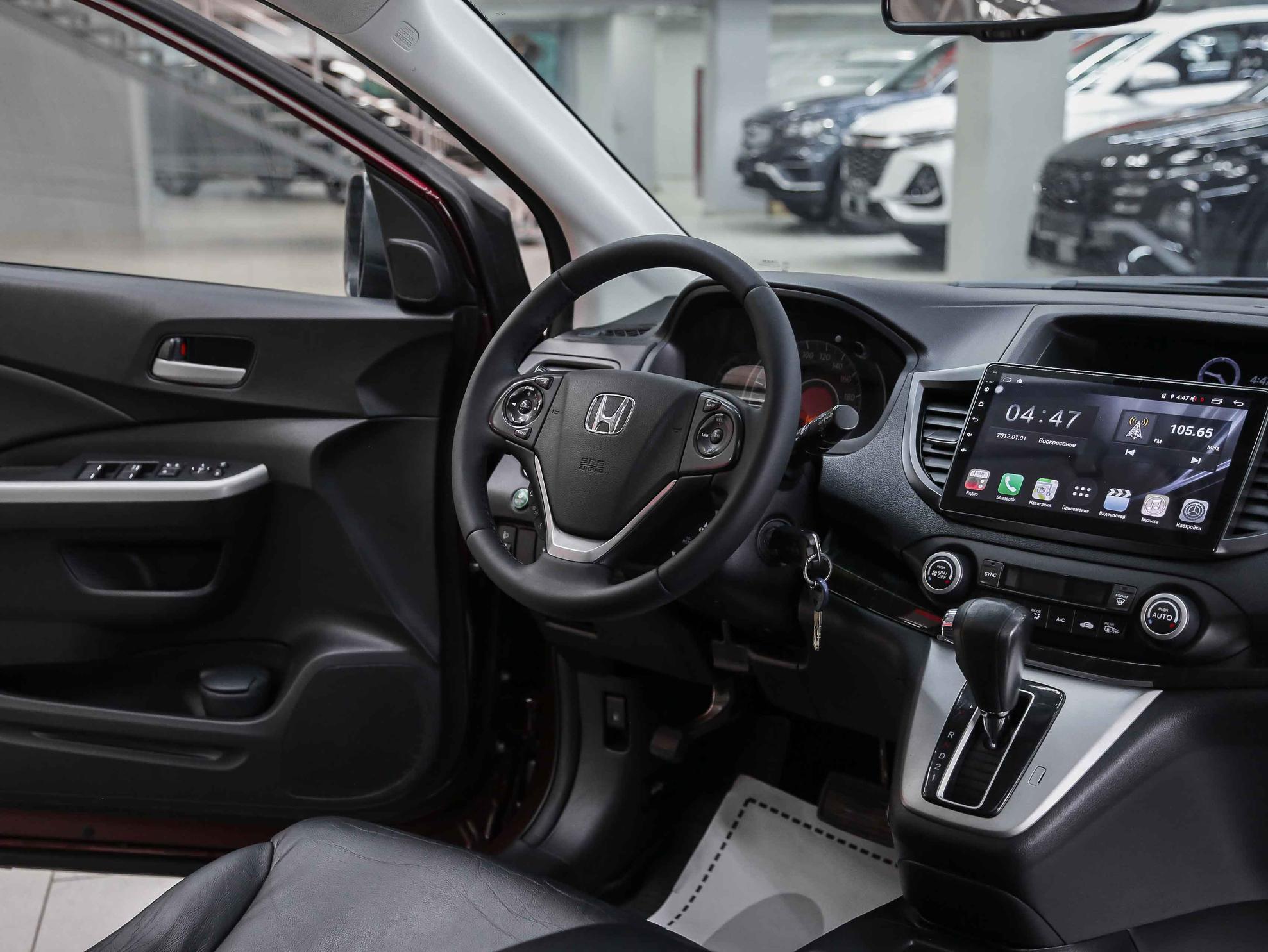 Honda CR-V 2014, красный, ДЦ Орехово