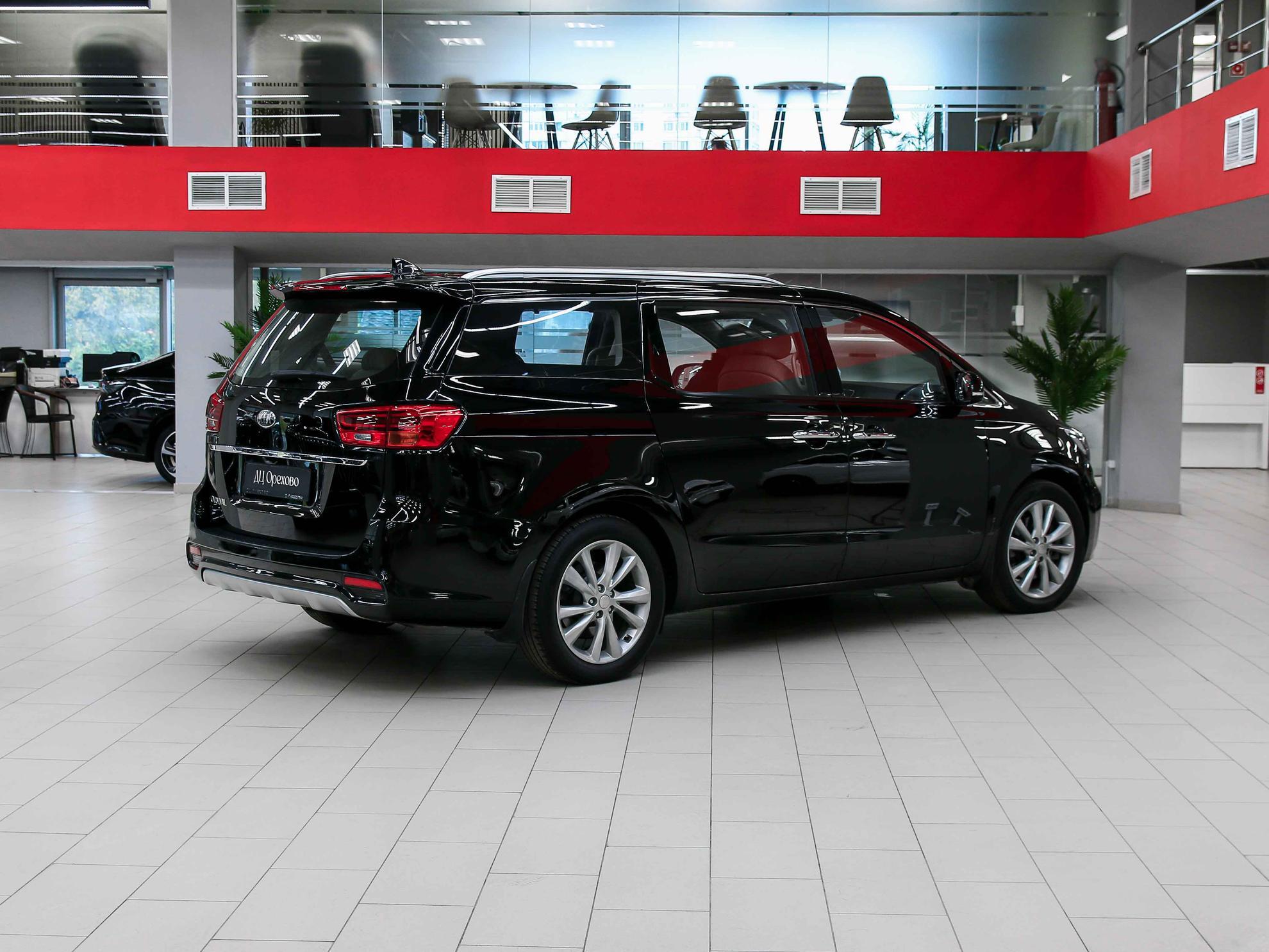 Kia Carnival 2018, черный, ДЦ Орехово