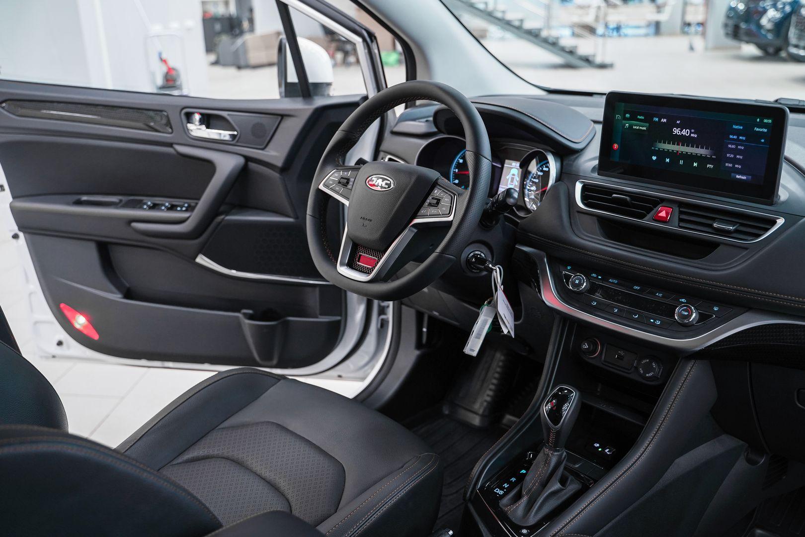 JAC JS3 2024, белый, ДЦ Орехово