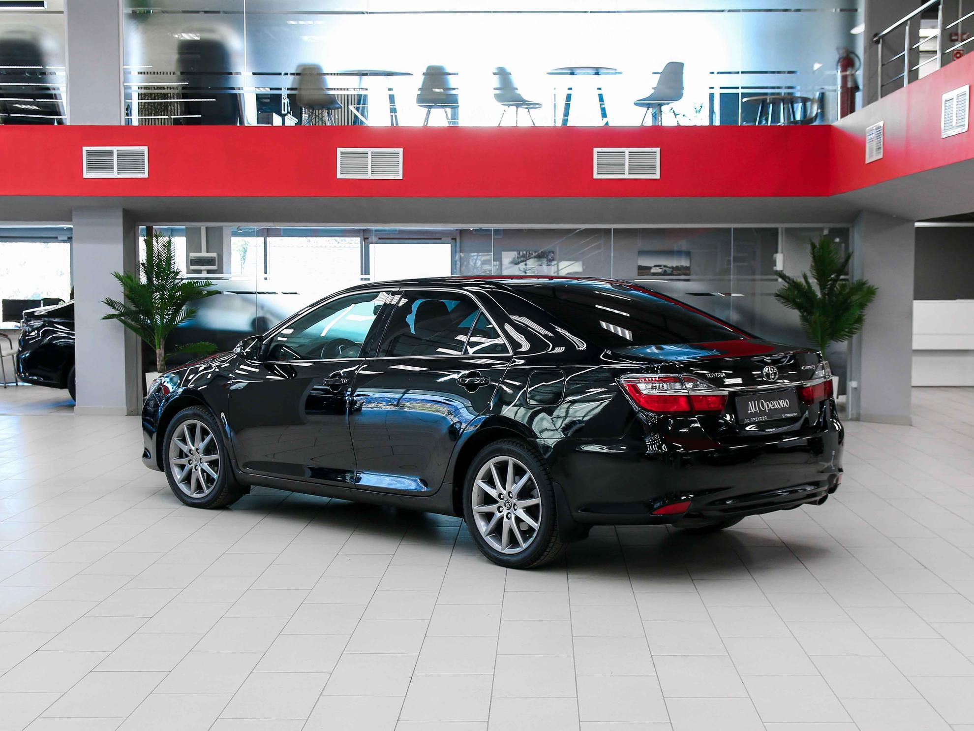 Toyota Camry 2016, черный, ДЦ Орехово
